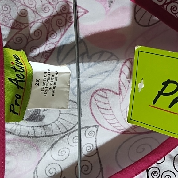 Scrub top - Picture 3 of 4